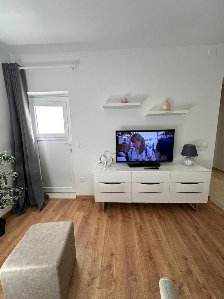 ברלה Apartmani Vice מראה חיצוני תמונה